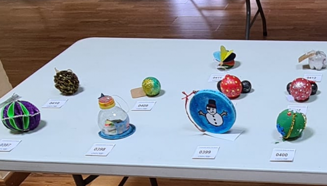 I Concurso De Bolas De Navidad 12/33