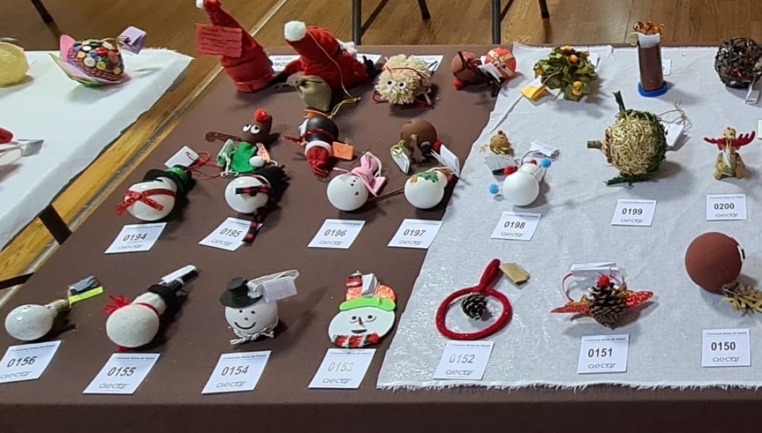 I Concurso De Bolas De Navidad 1/33